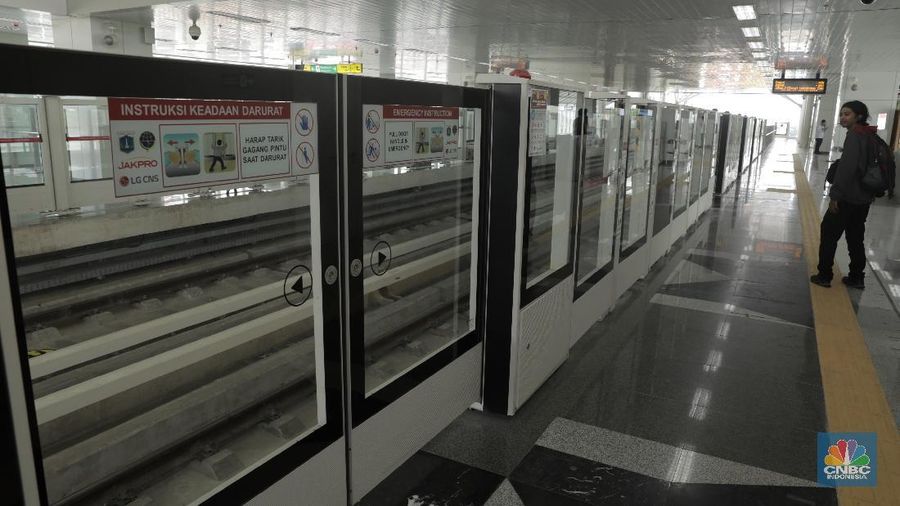 Jika proses tersebut berjalan lancar, maka LRT sudah bisa dioperasikan secara komersil pada 18 Maret 2019.