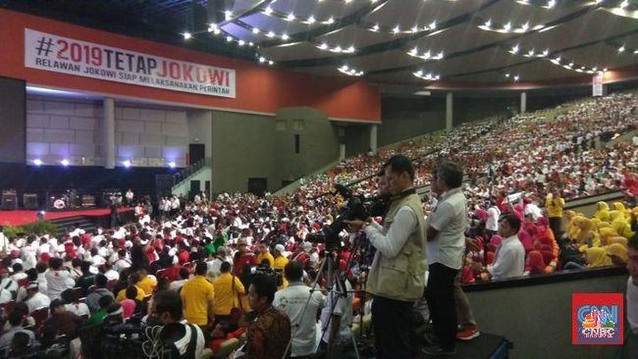 Mulai terjun ke politik praktis