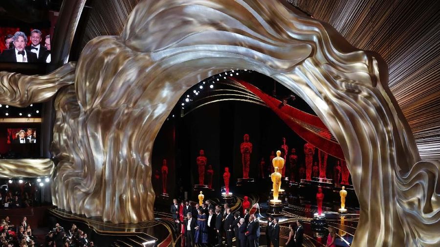 OSCAR Award kembali digelar pada (25/2) di Dolby Theater, Los Angeles, Amerika Serikat dengan 24 nominasi yang di lombakan dalam acara bergengsi tersebut.
