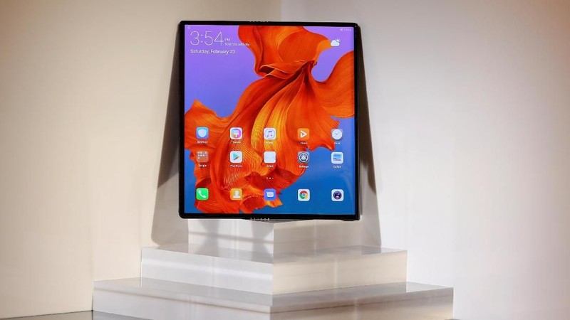 Samsung dan Huawei yakin bahwa ponsel yang dapat bertindak seperti tablet akan menarik perhatian konsumen.