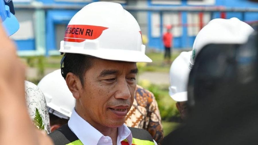 Presiden Joko Widodo Meresmikan PLTU Cilacap. (Foto: Laily Rachev - Biro Pers Sekretariat Presiden)