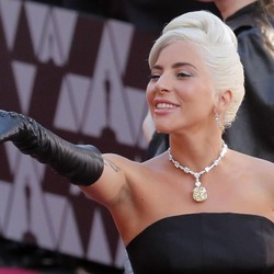 Silau Berlian Rp 420 M Lady Gaga di Panggung Oscar 2019