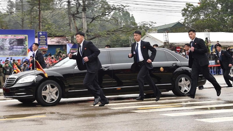 Pemimpin Korea Utara Kim Jong Un tiba di stasiun Dong Dang perbatasan dengan China, Vietnam Dong Dang pada Selasa (26/2) Pagi.