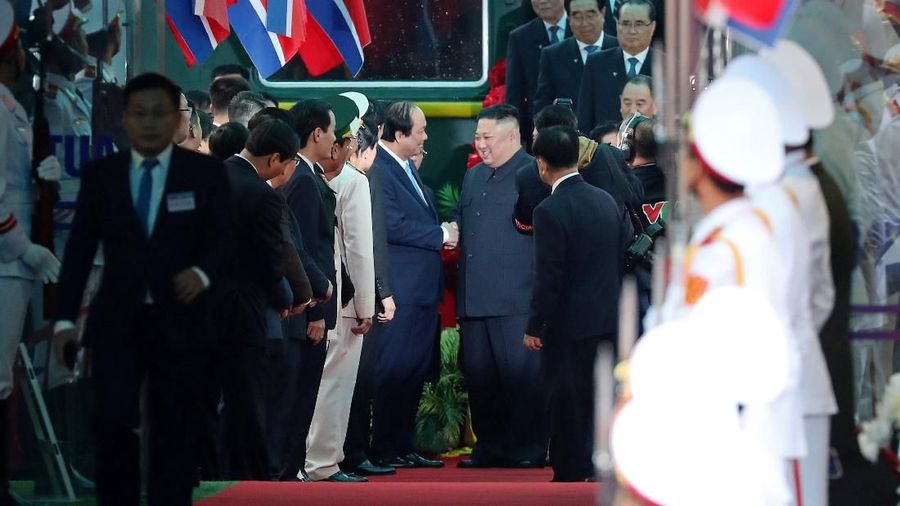 Pemimpin Korea Utara Kim Jong Un tiba di Vietnam, Selasa (26/2/2019), untuk menghadiri pertemuan tingkat tinggi dengan Presiden AS Donald Trump.