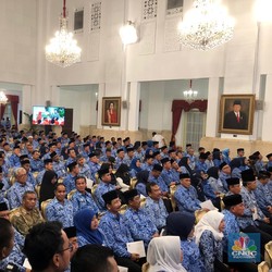 PNS Hebat Banyak, Tapi yang Cuma Nongkrong di Kantin Ada!