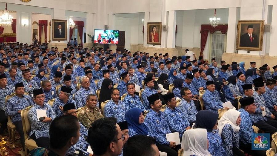 Jokowi dalam Pembukaan Rapat Kerja Nasional Korps Pegawai Republik Indonesia (KORPRI) Tahun 2019. (CNBC Indonesia/Chandra Gian Asmara)