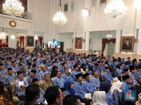 PNS Hebat Banyak, Tapi yang Cuma Nongkrong di Kantin Ada!