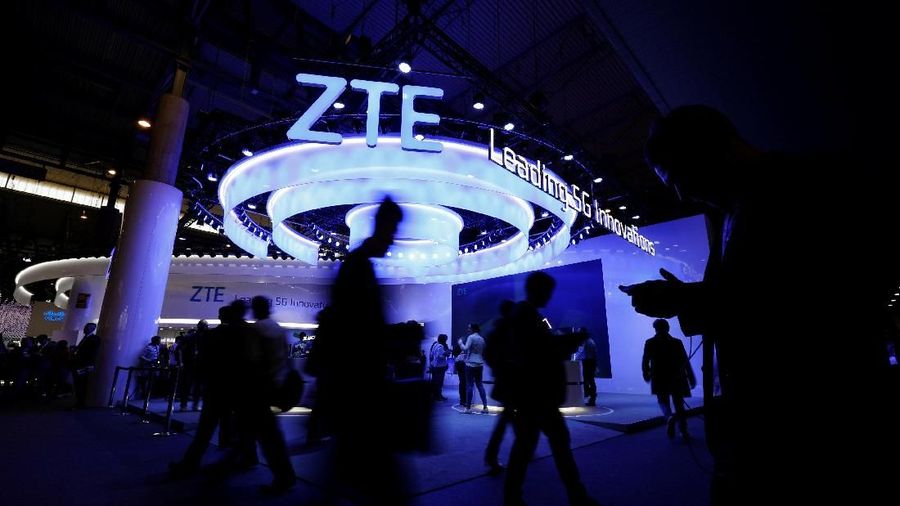 Perusahaan telekomunikasi dan perusahaan smartphone saling bersaing memamerkan teknologi baru mereka dengan teknologi 5G.