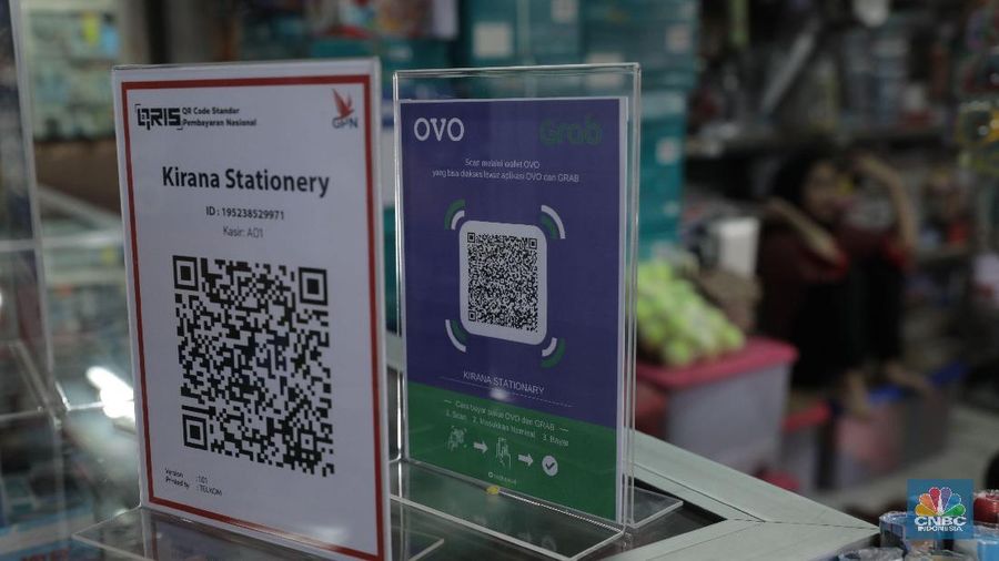 Hal ini disebabkan uang elektronik yang diterbitkan oleh non-bank lebih luas cakupan pembayarannya ketimbang perbankan.