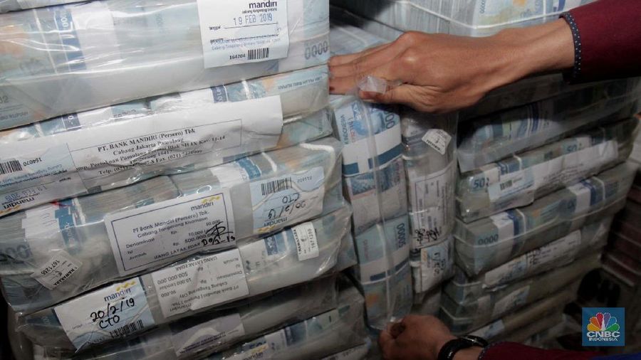 Nilai tukar rupiah hari ini menguat 0,07% dibandingkan posisi penutupan perdagangan akhir pekan lalu.