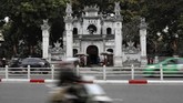 Kuil Quan Thanh Temple di Hanoi, Vietnam. Beberapa destinasi wisata di Hanoi ialah alun-alun kota tua Old Quarter, beragam danau, dan museum. (AP Photo/Vincent Yu)