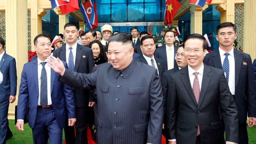 Pemimpin Korea Utara Kim Jong Un tiba di stasiun Dong Dang perbatasan dengan China, Vietnam Dong Dang pada Selasa (26/2) Pagi.