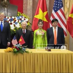 Trump Bertemu Presiden Vietnam