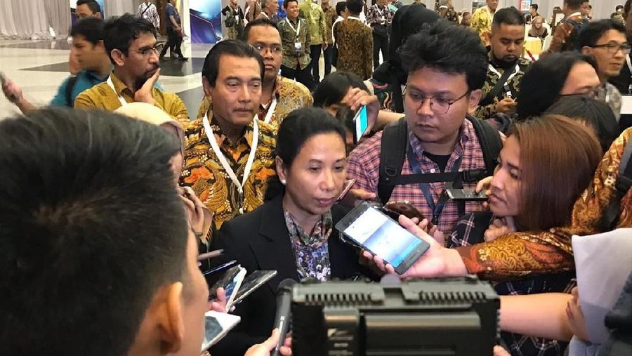 Sebanyak empat bank BUMN akan menggelar Rapat Umum Pemegang Saham Luar Biasa (RUPSLB) pada akhir Agustus ini.