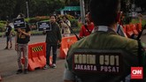 Wacana militer menempati jabatan sipil ini bermula ketika Panglima TNI Marsekal Hadi Tjahjanto berencana membuat kebijakan agar perwira tinggi (pati) dan perwira menengah (pamen) TNI masuk ke kementerian/Lembaga di Indonesia. (CNN Indonesia/Adhi Wicaksono)