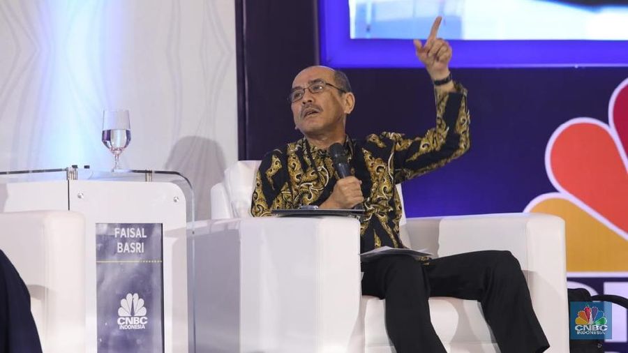 Ekonom senior, Faisal Basri saat berdiskusi dalam acara CNBC Indonesia Economic Outlook 2019. (CNBC Indonesia/Muhammad Sabki)