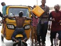 FOTO: Aksi Pendukung Petahana Usai Menang Pemilu Nigeria