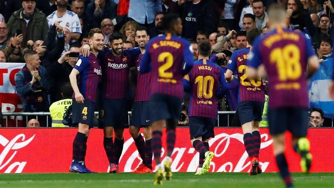 Barcelona berhasil mempertahankan keunggulan 3-0 hingga akhir pertandingan. Barcelona lolos ke babak final Copa del Rey dengan agregat 4-1. (REUTERS/Juan Medina)