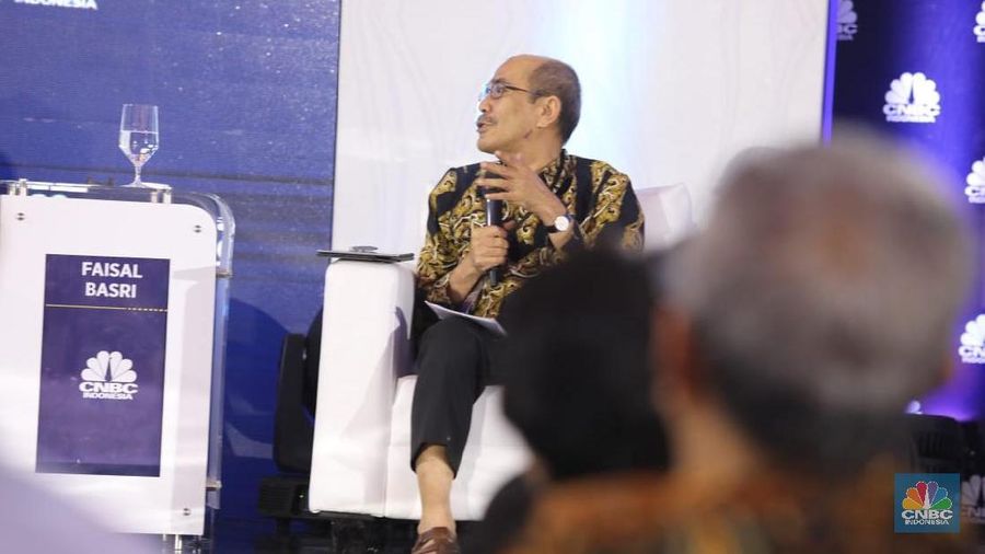 Ekonom senior, Faisal Basri saat berdiskusi dalam acara CNBC Indonesia Economic Outlook 2019. (CNBC Indonesia/Muhammad Sabki)