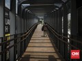 JPO Senayan dan GBK Rusak Dilintasi Skuter Listrik