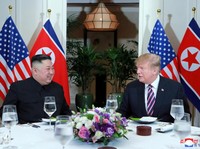 Trump Kirim Surat untuk Kim Jong Un, Apa Isinya?