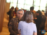 Persaingan Ketat, OJK: Konsolidasi Bank Tak Bisa Dihindari