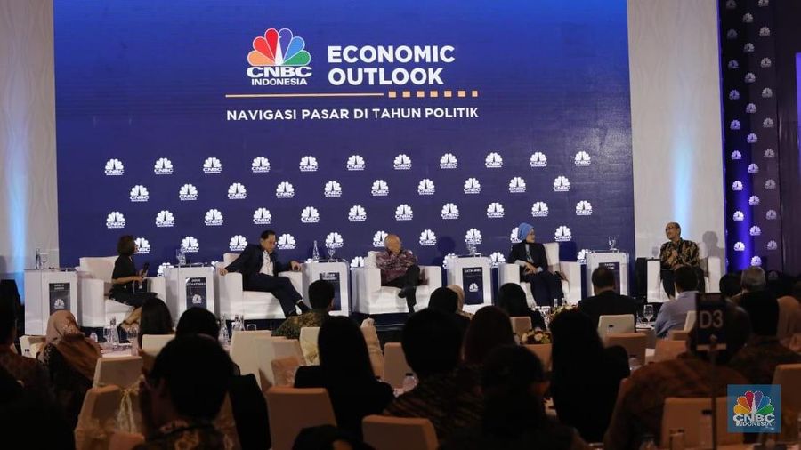 Dalam sesi kedua CNBC Indonesia Economic Outlook 2019 bertema Navigasi Pasar di Tahun Politik.