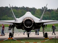 Berkelas, Prabowo Incar Jet Tempur Siluman F35, Tolak F16 AS!