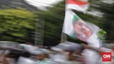Massa aksi Apel Siaga Forum Umat Islam (FUI) menggelar aksi menolak kecurangan pemilu didepan kantor KPU, Jakarta, Jumat, (1/3). (CNN Indonesia/Adhi Wicaksono)