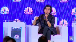 Simak Pernyataan Sri Mulyani Bantah Hobi 'Ngutang'