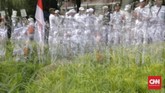 Aksi tersebut juga turut menyerukan agar publik mencoblos sesuai hasil Ijtimak Ulama 2018 dan fatwa Majelis Ulama Indonesia (MUI) dalam memilih pemimpin. (CNN Indonesia/Adhi Wicaksono)