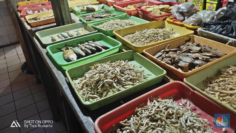 Bahan Makanan merupakan satu-satunya kelompok yang mengalami deflasi, yaitu sebesar 1,11% MtM.