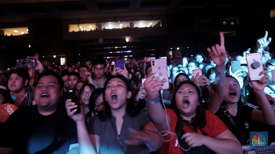 H.E.R menjadi salah satu musisi special show yang tampil dalam event jazz tahunan ini.
