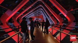 FOTO: Gemerlap JPO Gelora Bung Karno
