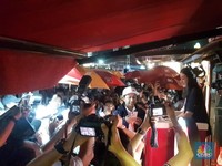 Menteri Rini Jajan Kebab dan Bayar Pakai LinkAja di Java Jazz