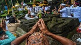 Upacara Melasti bertujuan untuk menyucikan diri sebelum melaksanakan Nyepi Tahun Baru Caka 1941. (ANTARA FOTO/Syaiful Arif/pras)