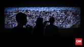 Pameran 'Into The Future' diikuti 21 perupa perempuan Indonesia yang menampilkan karya lukis, video, mixed media dan instalasi. (CNN Indonesia/ Hesti Rika)