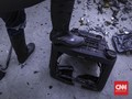 FOTO: Pecahkan Saja Botolnya dan Hancurkan TV-nya