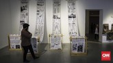 Narasi dalam karya-karya yang dipamerkan berbicara tentang identitas, frustasi, kegetiran, kedukaan, kritik, dan keprihatina atas keadaan sosial dan lingkungan. (CNN Indonesia/ Hesti Rika)