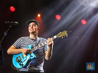 Tenggelam Oleh Alunan Musik Mac Ayres di BNI Java Jazz 2019