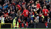 Manchester United akhirnya memastikan kemenangan lewat gol kedua Romelu Lukaku pada menit ke-88. (REUTERS/Phil Noble)