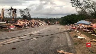 VIDEO: Alabama Porak Poranda Diterjang Tornado
