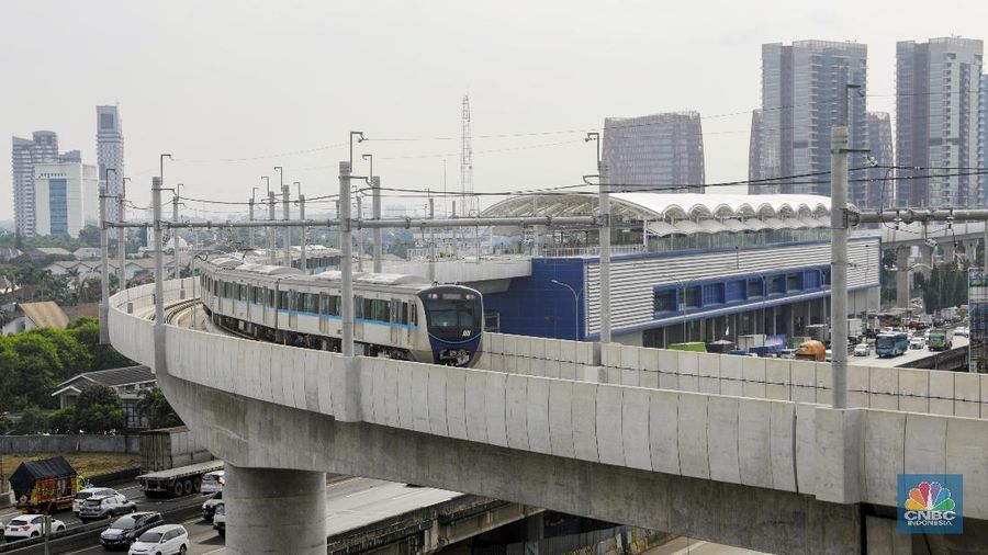 Akibat gempa, sarana transportasi MRT di Jakarta sempat berhenti beroperasi selama 10 menit 43 detik.