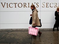 PHK Karyawan & Tutup Gerai, Victoria's Secret Bangkrut?