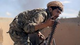 Seorang pejabat SDF, Lewla Abdullah, mengatakan setidaknya empat anggotanya dan lebih dari 100 pejuang ISIS tewas sejak Jumat pekan lalu. (REUTERS/Rodi Said)