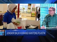 Pemerintah Galau Aturan Kantong Plastik Berbayar