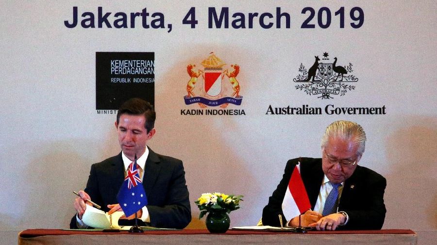 Salah satu poin dalam perjanjian adalah pembebasan bea masuk untuk impor sapi dari Australia ke Indonesia.