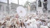 Di Kuba, mereka menjadi kaya raya. Ketika pulang ke kampung halaman, warga lokal itu disebut sebagai Los Indianos. (Photo by DESIREE MARTIN / AFP)
