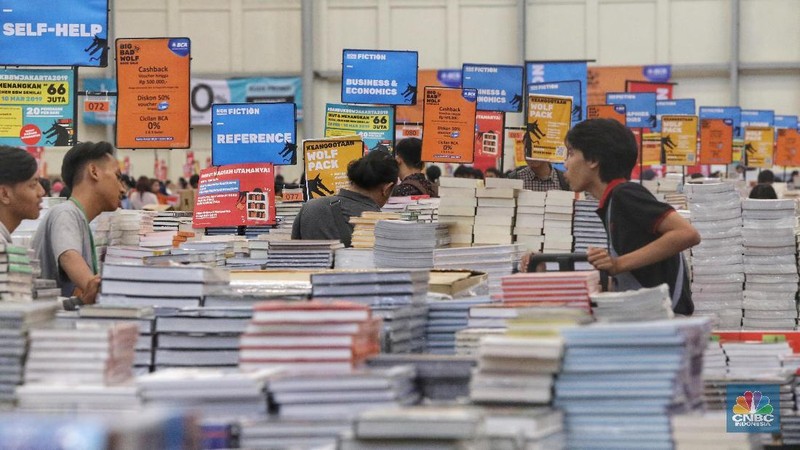 Bazar buku terbesar di Indonesia, Big Bad Wolf (BBW) kembali diselenggarakan untuk yang keempat kalinya.