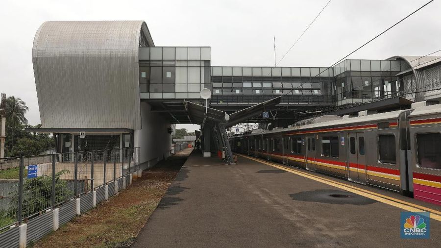 Stasiun yang baru saja direvitalisasi dan beroperasi pada bulan lalu ini memiliki bangunan yang futuristik dengan sejumlah fasilitas penunjang yang megah.